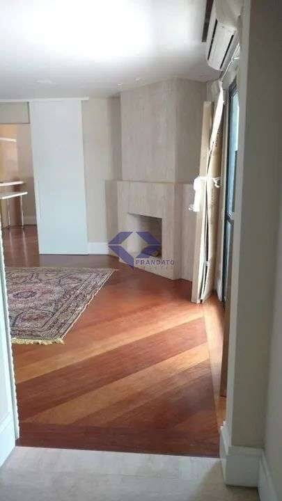 Apartamento para alugar com 4 quartos, 160m² - Foto 2