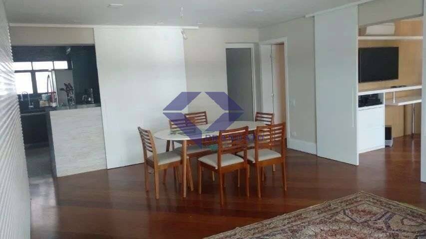 Apartamento para alugar com 4 quartos, 160m² - Foto 1