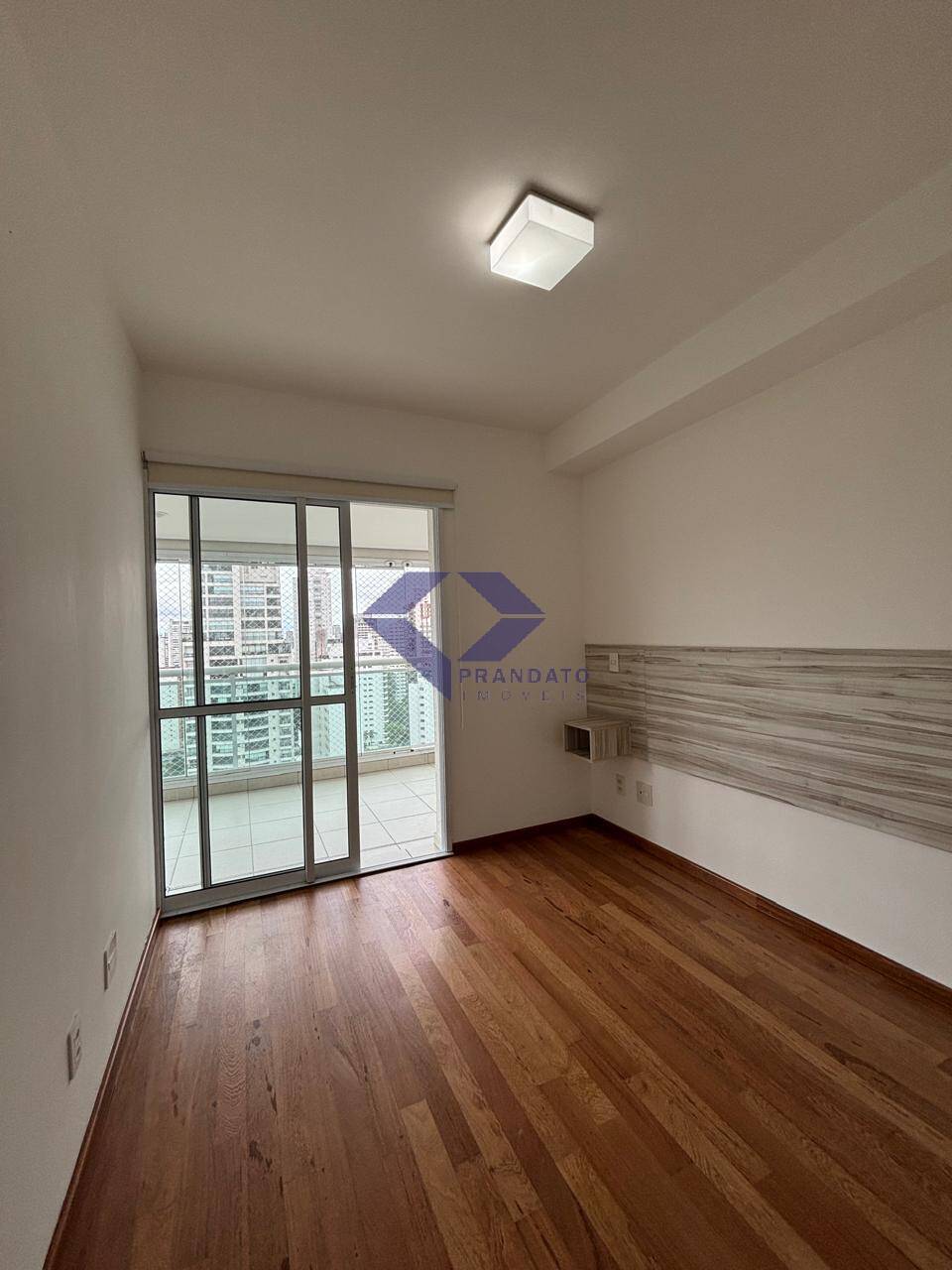 Apartamento para alugar com 1 quarto, 50m² - Foto 2