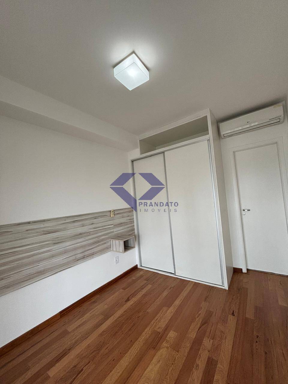 Apartamento para alugar com 1 quarto, 50m² - Foto 11