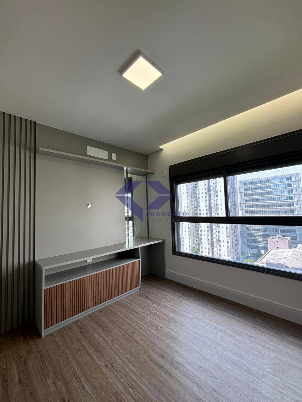 Apartamento para alugar com 3 quartos, 81m² - Foto 3