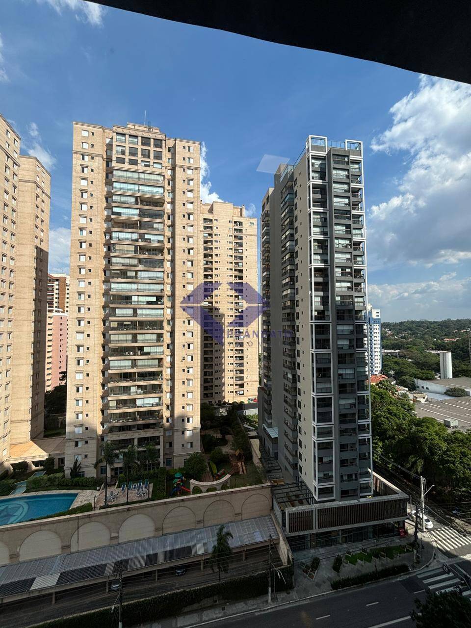 Apartamento para alugar com 3 quartos, 81m² - Foto 18