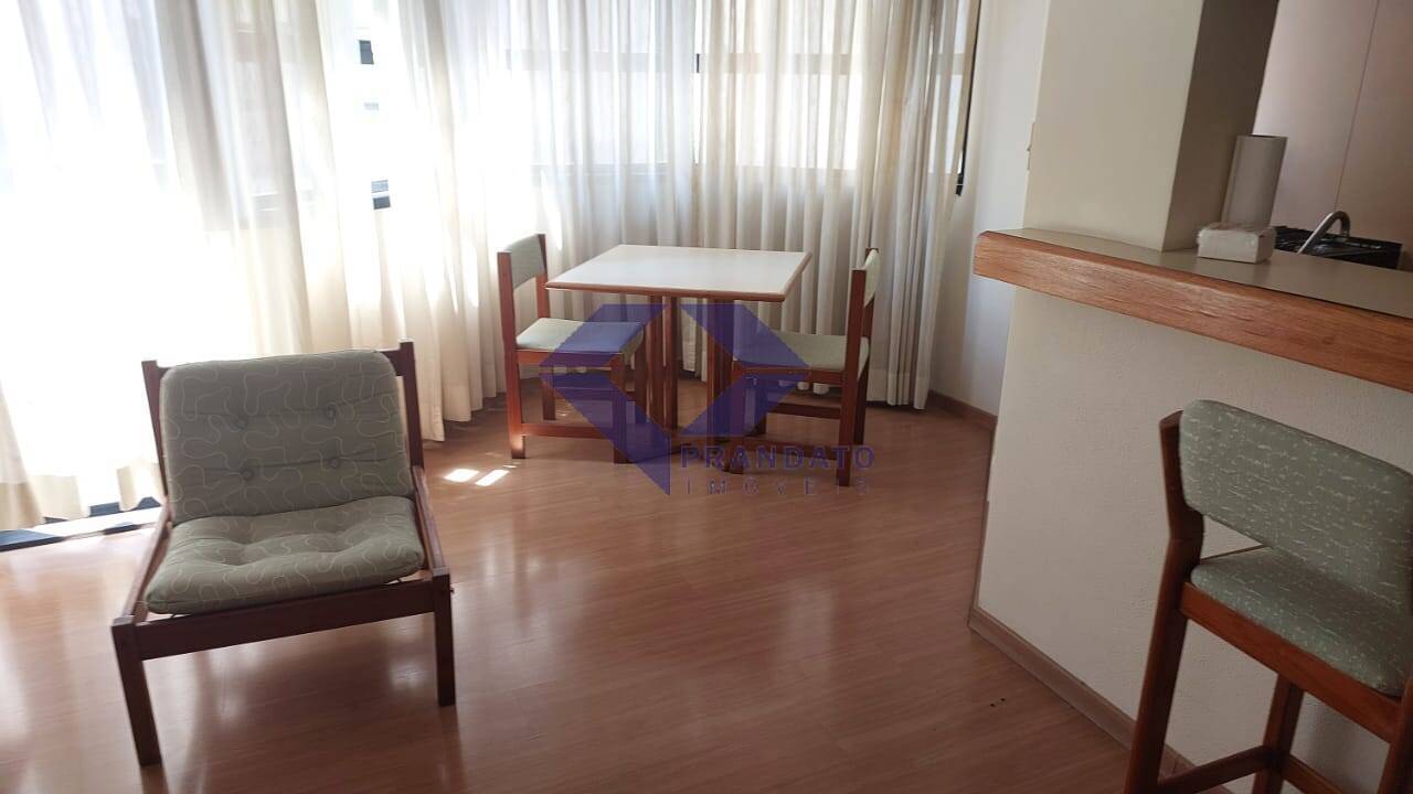 Apartamento à venda com 1 quarto, 50m² - Foto 2