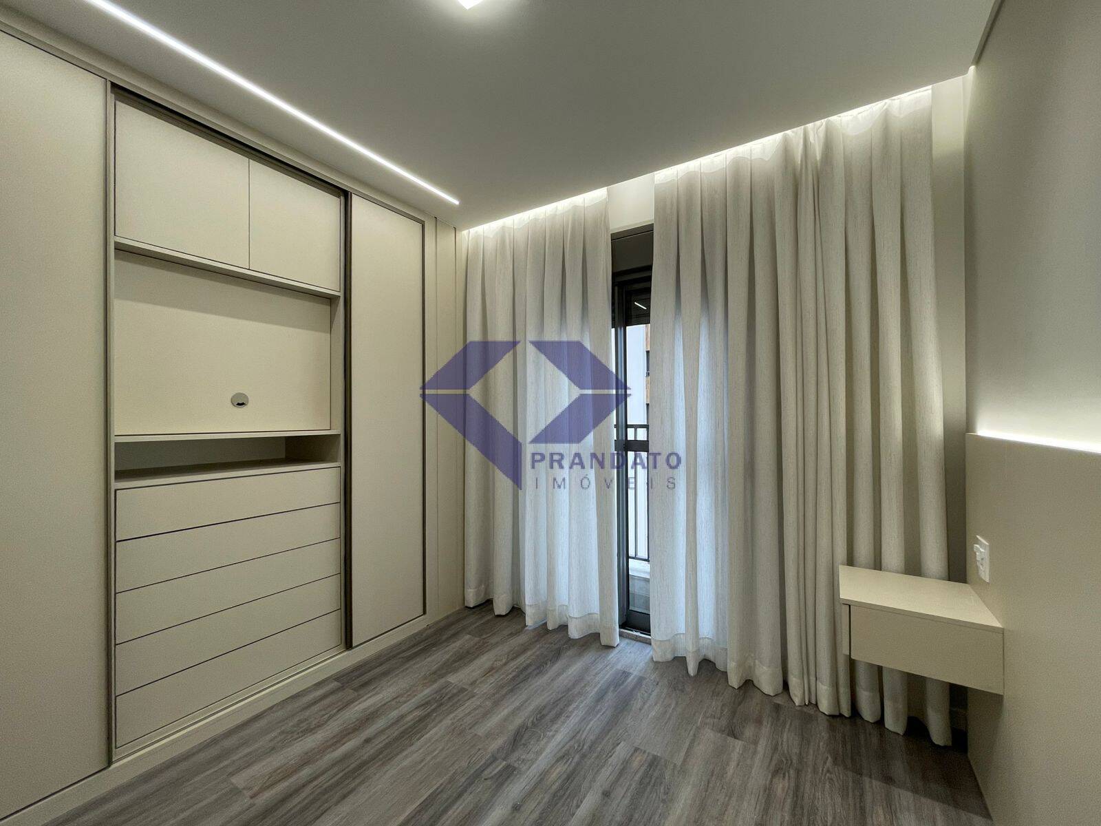 Apartamento para alugar com 2 quartos, 75m² - Foto 11