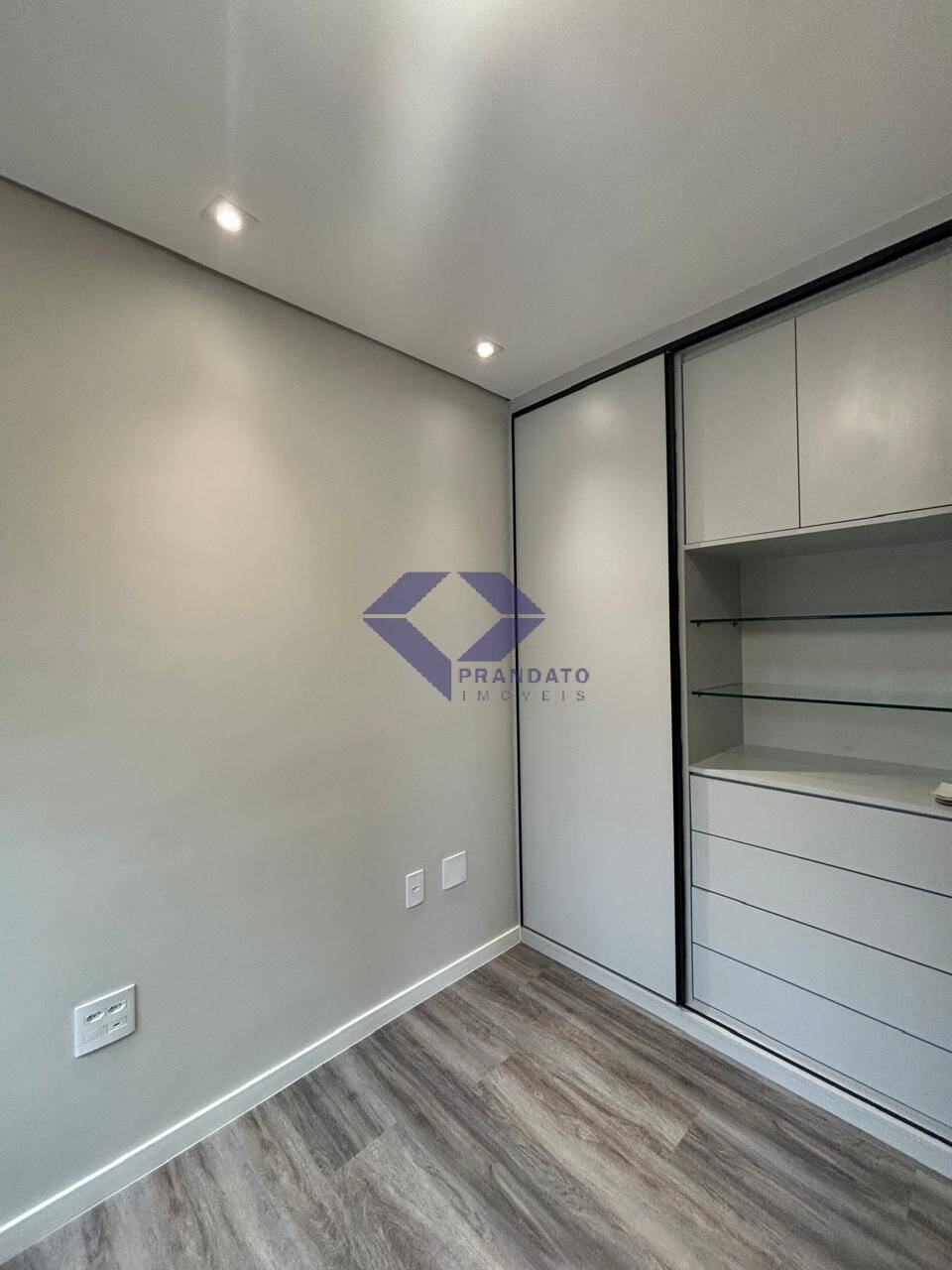 Apartamento para alugar com 2 quartos, 75m² - Foto 8