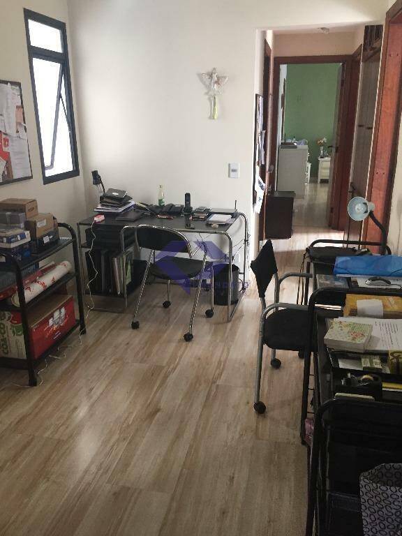 Apartamento à venda com 4 quartos, 210m² - Foto 6