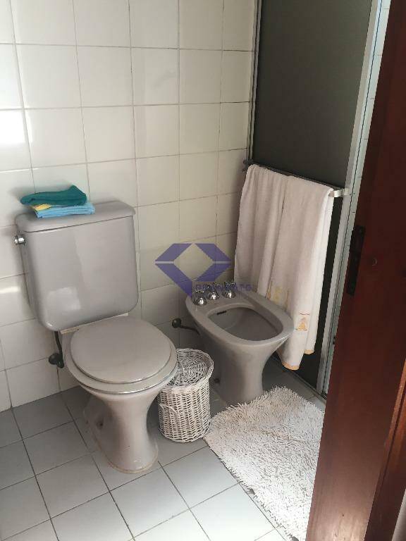 Apartamento à venda com 4 quartos, 210m² - Foto 20