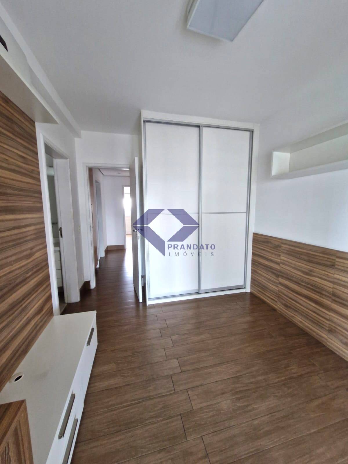 Apartamento à venda com 4 quartos, 223m² - Foto 9