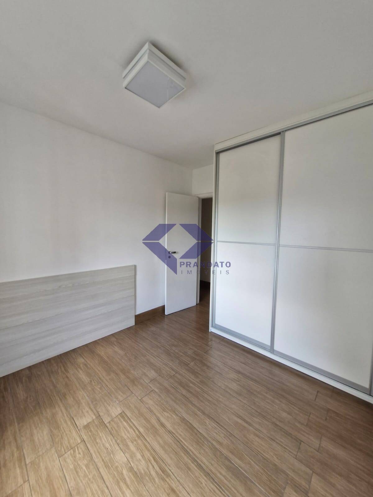 Apartamento à venda com 4 quartos, 223m² - Foto 14