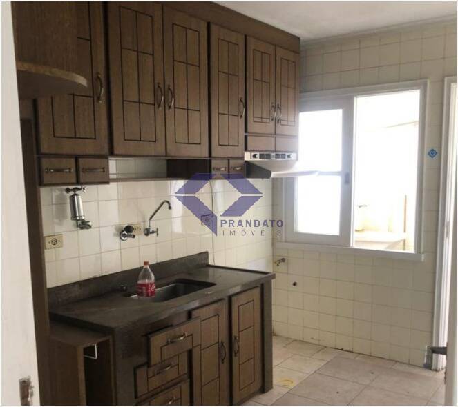 Apartamento à venda com 3 quartos, 113m² - Foto 2