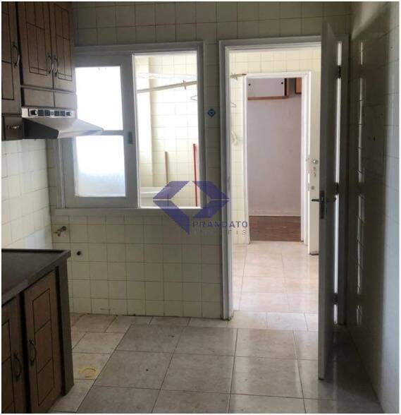 Apartamento à venda com 3 quartos, 113m² - Foto 3