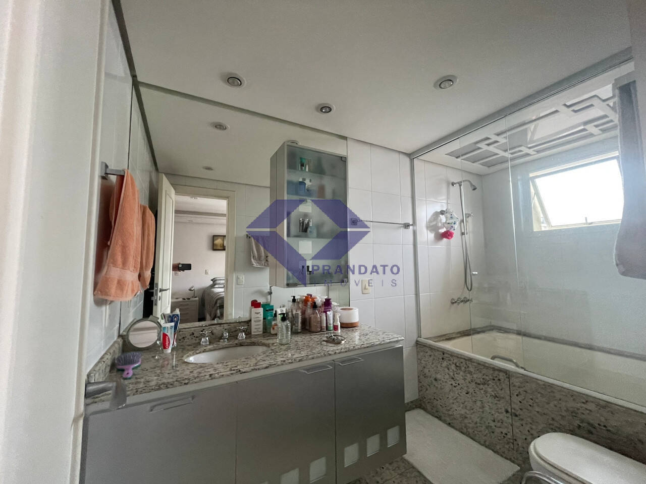 Apartamento à venda com 3 quartos, 220m² - Foto 15