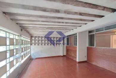 Casa à venda com 3 quartos, 182m² - Foto 2