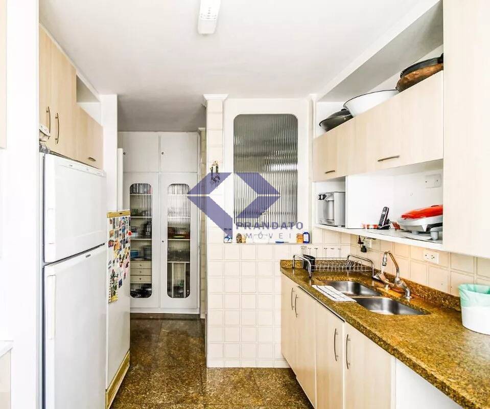 Apartamento à venda com 4 quartos, 230m² - Foto 10