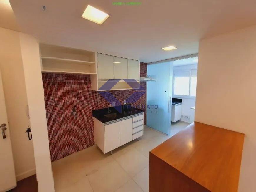 Apartamento à venda com 2 quartos, 66m² - Foto 3