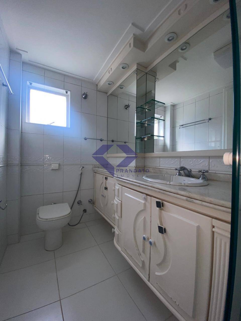 Apartamento à venda com 3 quartos, 140m² - Foto 11