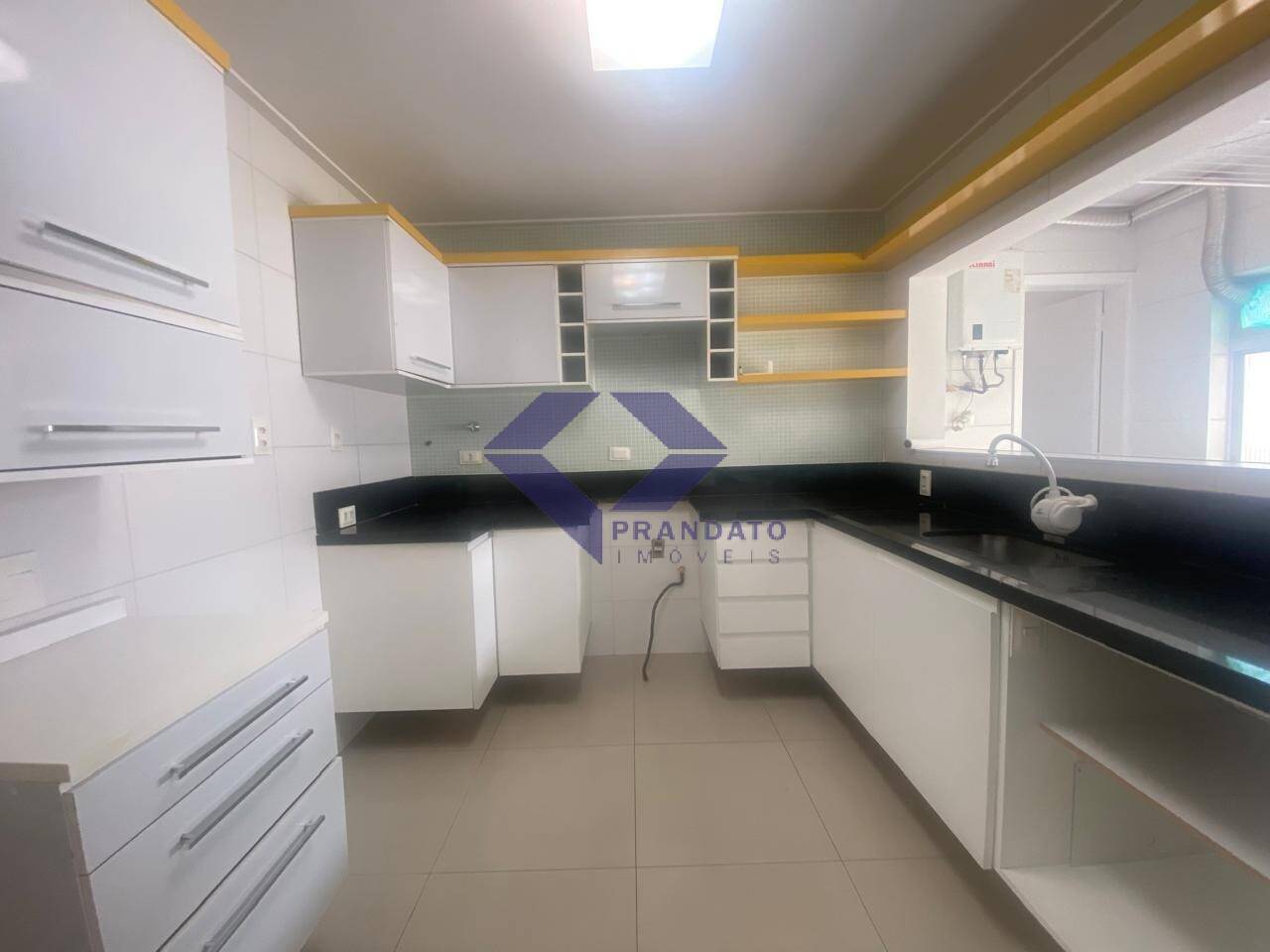 Apartamento à venda com 3 quartos, 140m² - Foto 17