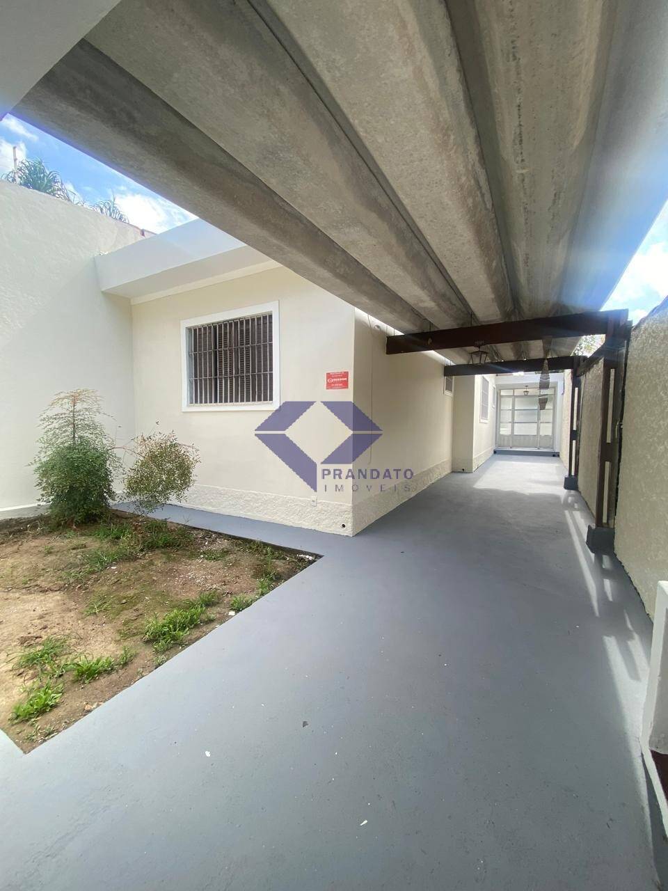 Casa à venda com 2 quartos, 160m² - Foto 2