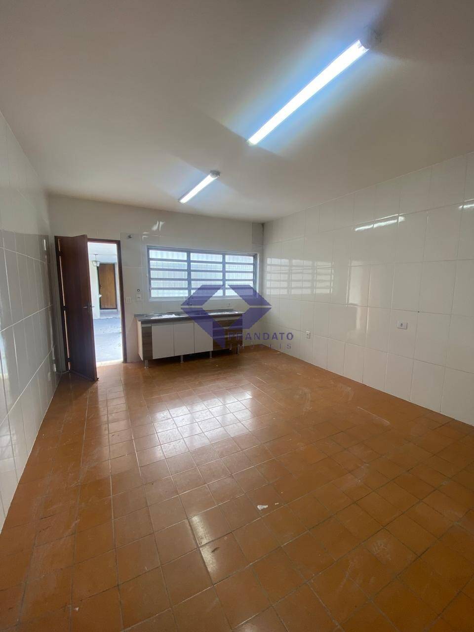 Casa à venda com 2 quartos, 160m² - Foto 15