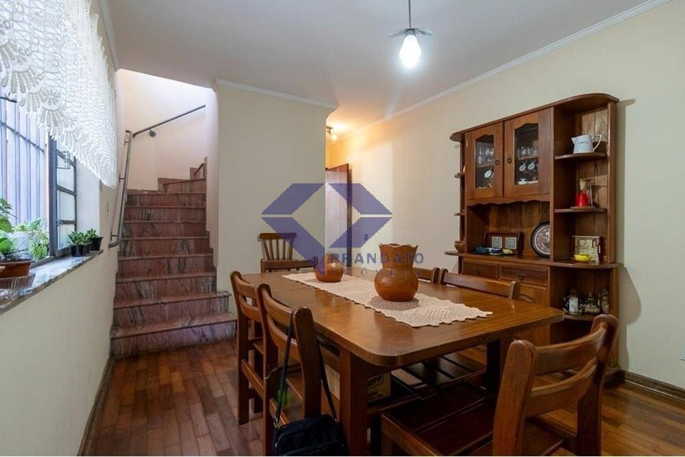 Casa à venda com 2 quartos, 150m² - Foto 4