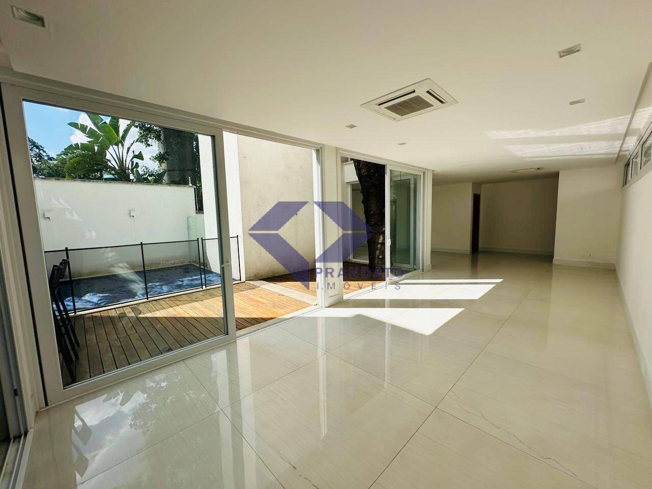 Casa à venda com 4 quartos, 365m² - Foto 2