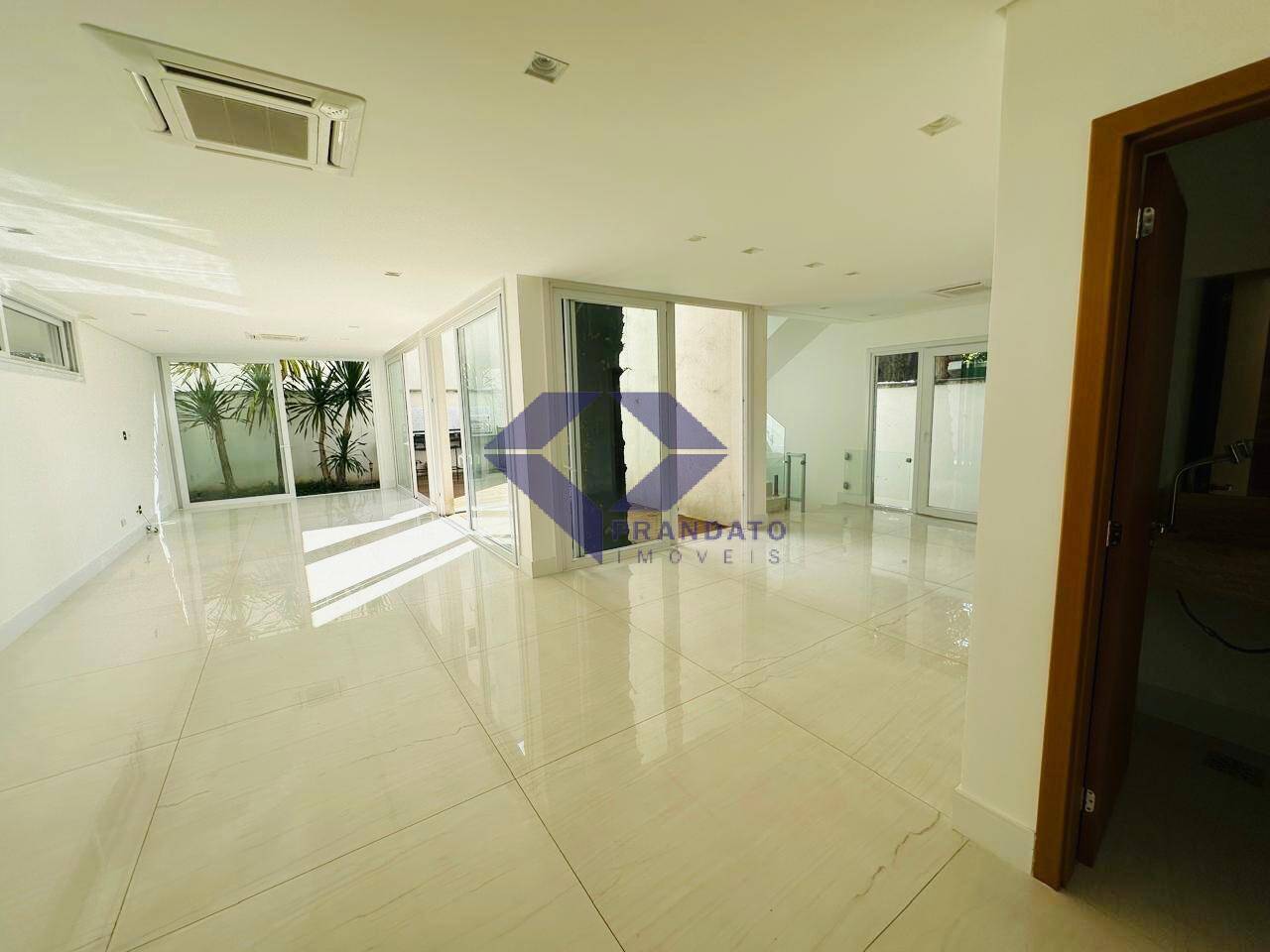 Casa à venda com 4 quartos, 365m² - Foto 6