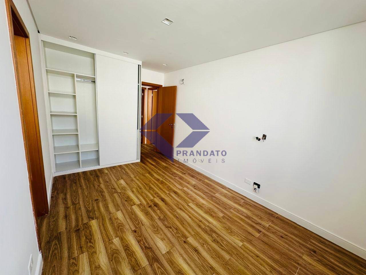 Casa à venda com 4 quartos, 365m² - Foto 16